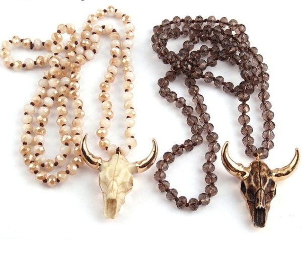 Bull Necklace creme