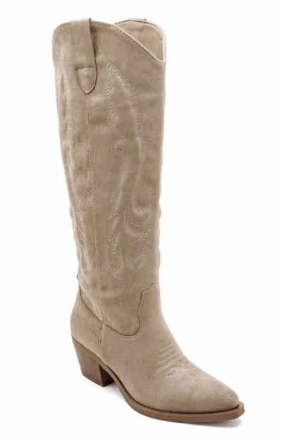 Beige cowboyboots i fuskmocka med broderier, 7 cm klack och 38 cm skaftvidd – boho boots med dragkedja från Love Forever.