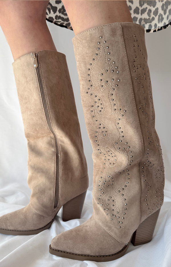 Beige stövlar i westernstil med 7 cm klack, fuskmocka och dekor av glimrande stenar"