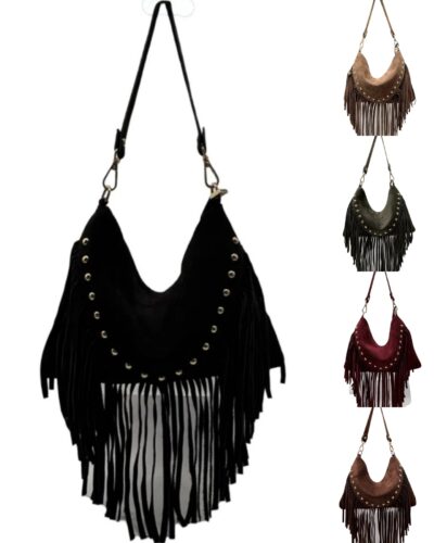 Äkta mockaväska med nitar och fransar, handgjord i Italien – luxe boho chic med avtagbar axelrem.