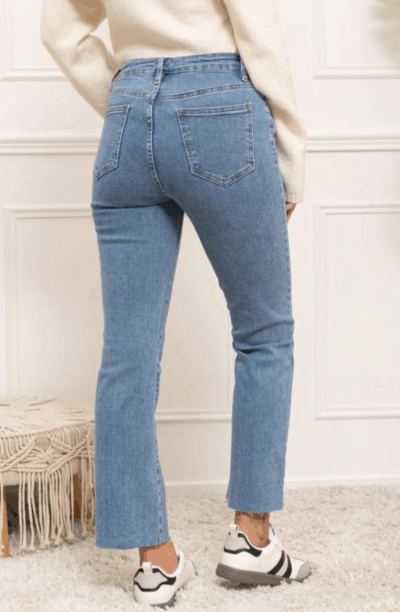 Untitled design_20251106_183224_0000