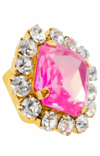 Rosa statementring i guldpläterad mässing med Swarovski-kristall.