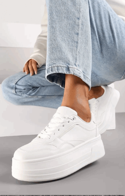 Vita sneakers med platåsula – trendiga & bekväma | Love Forever