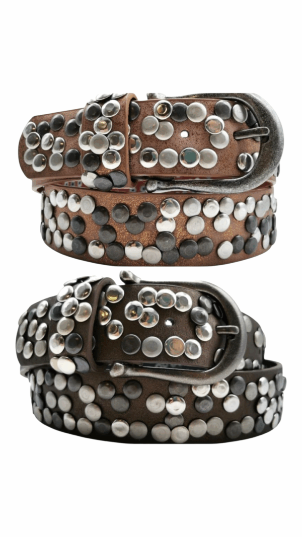 Rockigt-bohemiskt nitat bälte i bronze eller chocolate, med flera längder från Love Forever