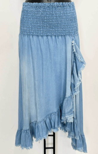 Bohemisk kjol i tencel med volanger och rå kant, kan bäras som klänning.