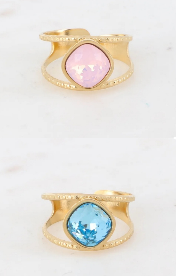 Guldpläterad ring med Swarovskisten i rose