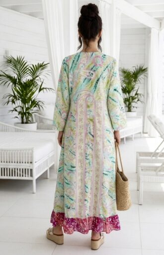 En annan syn på Kimono med Volang Grön, cerise volang - sidenmix