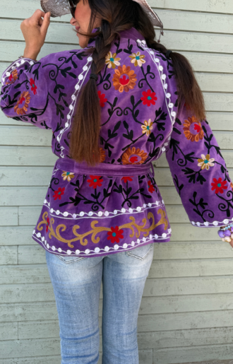 En annan syn på Suzzie Broderad Sammetsjacka i bomull - Suzani Jacket