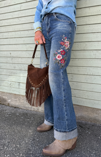 Et annet syn på Flower Jeans - broderade, raka jeans med stretch och högre midja