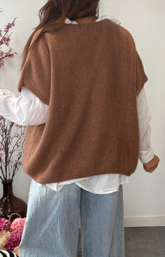 Alternative view of Beata Väst Camel