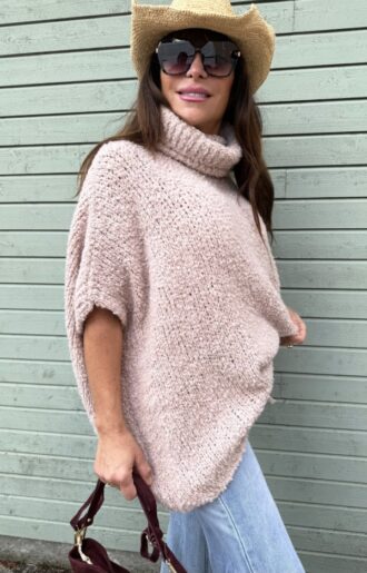 Stickad oversize väst med polo för dam – mjuk bubbelstickad väst från Love Forever