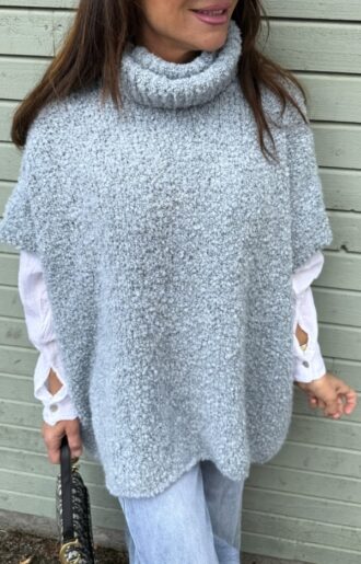 Stickad oversize väst med polo för dam – mjuk bubbelstickad väst från Love Forever