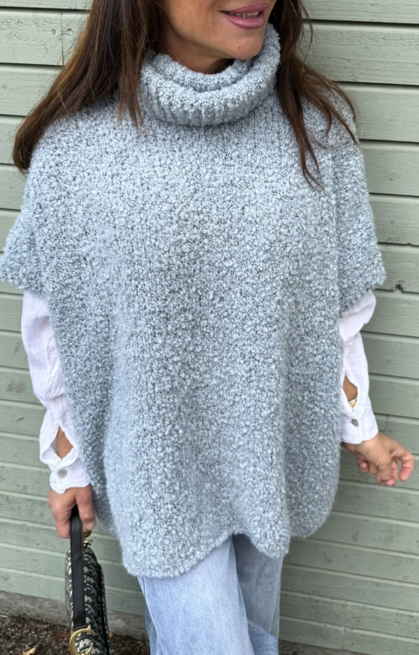 Stickad oversize väst med polo för dam – mjuk bubbelstickad väst från Love Forever