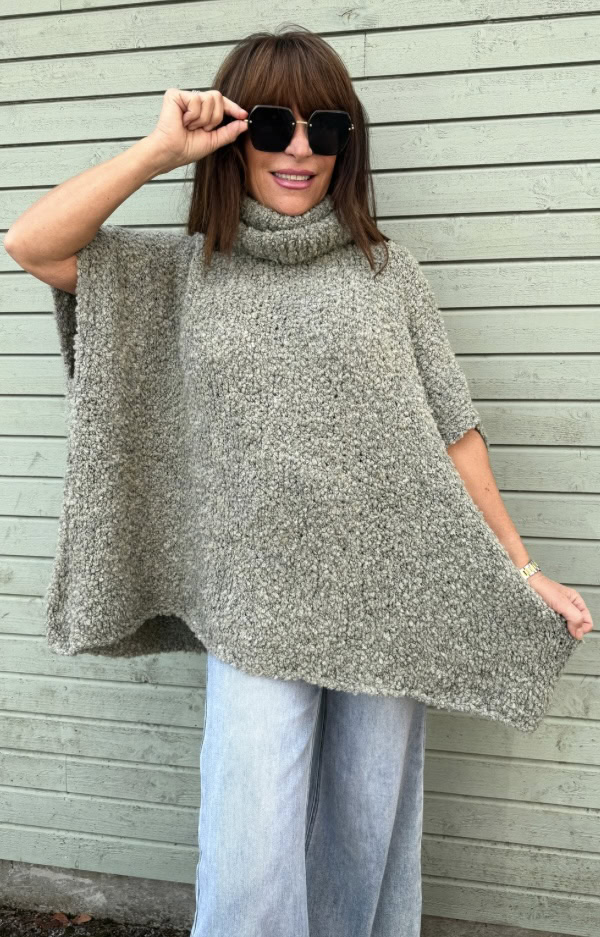 Stickad oversize väst med polo för dam – mjuk bubbelstickad väst från Love Forever