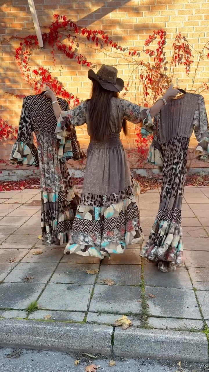 Bruna toner, boho soul & western heart Liana Highlow är klänningen du matchar med boots och cowboyhatt för en