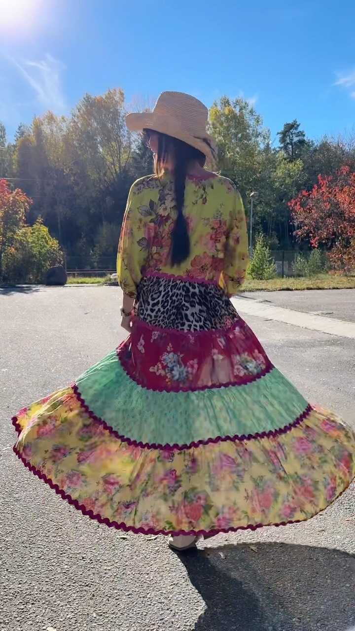 Julia Long Dress – bohemisk elegans med attityd. Din favorit från vardag till fest. Styla med cowboyboots och